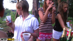 CollegeFuckParties SiteRip - Picnic fuck party movie, p