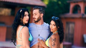 Vanessa Sky & Queenie Sateen - The Confusion