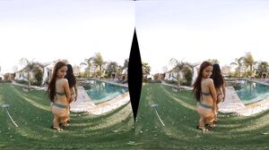 Esperanza Del Horno & Vanna Bardot - Rake It In