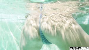 Getting wet with Gia - Gia Derza