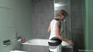 Claire Benz - Claire's Shower Show