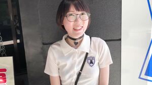 723BBH-003 Exposure date with genuine de M glasses girl