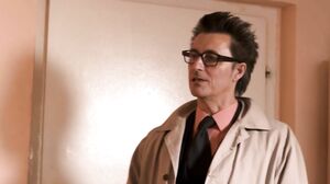 July Johnson - Bürohengst - sc1