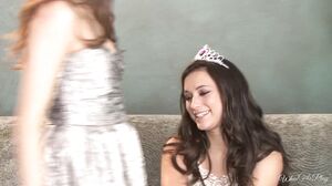 Shyla Jennings, Georgia Jones - WhenGirlsPlay