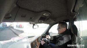 SexInTaxi E61 Nikky Dream CZECH