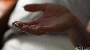 Hustler - Octavia Red