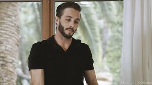 RealityJunkies - Melissa Stratton Lets See What You Can