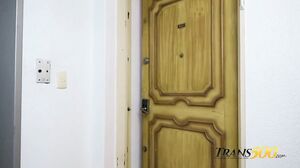 Lizzy Laynez - Laying It On MsLizzy Laynez