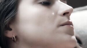 Shes not alone - Silvie, Naomie