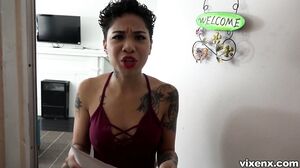 Honey Gold - An Apartment Problems in HD