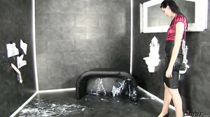 Slimewave - Mia Out of Order Gloryhole Aint Stopping Th