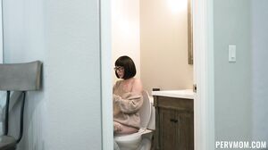 Olive Glass - Stepmom's Creampie Caper