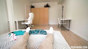 Ophelia Kaan - Helping With the Knock-Up