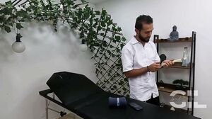 Hombre De Enorme Polla me Da un Masaje Con Final Feliz