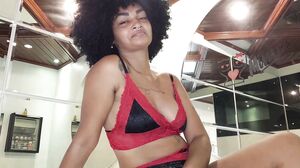 Maitê - Morena muito gostosa dando o cu pro negão