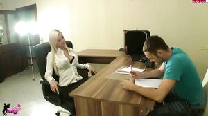 AmyStarr - Geile Lehrerin brutal gefickt vom Studenten