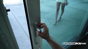 Linda Leclair - Looking For A Live In Nanny