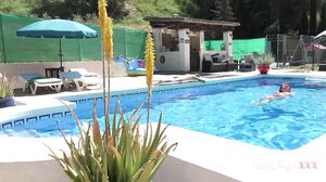 JoJo Robinson - JoJo Seduces A Young Man At The Hotel Pool