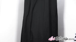 Les Worship - Latina lesbian gets turned on watching he