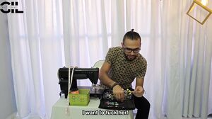 Salome Gil - Seduzco a mi amigo gay y me folla el culo hasta que se corre dentro de mí salome gil