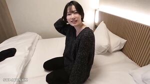 Please enjoy the video with a cute and hearty beauty ◯