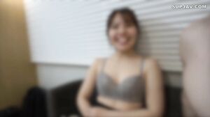 Innocent and bright, she looks like a real girl Her cha