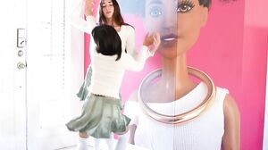 Aria Valencia & Tori Mack - Playful In Pink