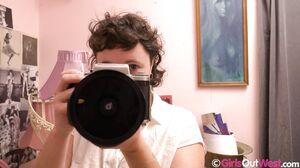 Max Peach And Roxanne Mae - Love The Lens