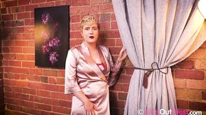 Girlsoutwest - Fae Sparx Red Hot