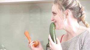 Charlieforde - Girls With Greens