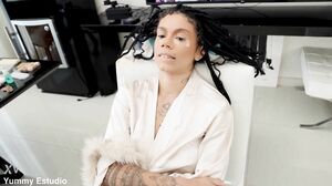 Behind the Scenes With Vitoria, Mih and Alice