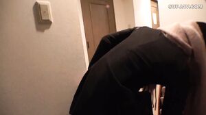 A super celebrity in the industry! Exactly wheat-colore