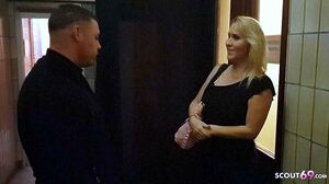 German Mature Julia Pink give a Toilette Fuck for Stran