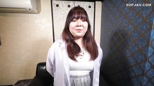 Naive and plump female college student wants to do naug