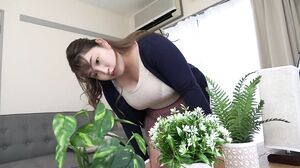 564BMYB-114 An unfaithful big-breasted housewife who br