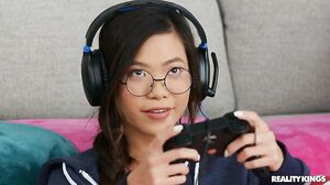 Vina Sky, Sarah Vandella - A Lazy Fucking Saturday