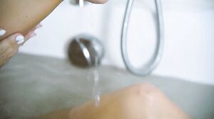 AliceKellyXXX - Awesome 18.Y.O. Shower Masturbation Whi