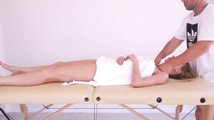 LuckyBoyLeon - Nuru Massage for My Girlfriend En Bj