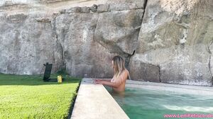 LeniFetisch - Lenifetisch Live in der Cam am pool