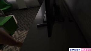 Broken babes - Ella Reese rides and drains the cable gu