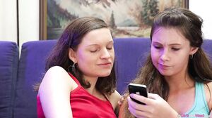 Maddison & Pia - Sexting (Remastered)