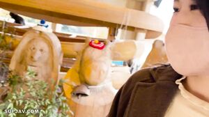 I Want To Be Surrounded By Beautiful Flowers!” The Beau