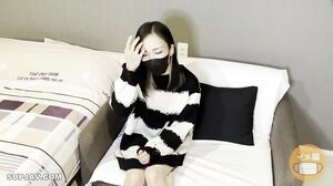 Finally, a real 18-year-old girl made her AV debut to c