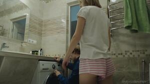 LoveJuicesMaker - Blowjob to Service Master for Fixing