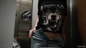 LoveJuicesMaker - Play With Haury Pussy in Public Train