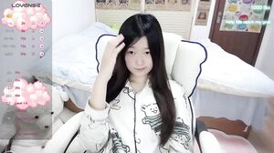 nice_belle January 03 2024 WebCam