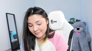 mikkalove December 17 2023 WebCam