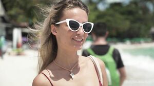 MPLStudios - Cara Mell the Beach