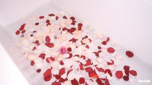 Ailish - French Teen Masturbates Her Perfect Pussy & Sq