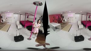 Dakota Tyler - In Full Swing in 4K